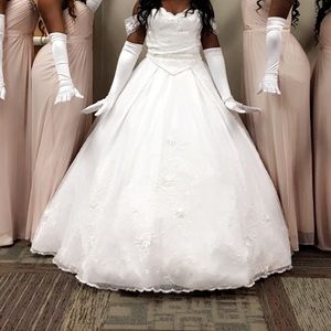 White ball gown / wedding gown